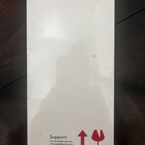 NEW Sealed in package 4 pack Google Pixel 4 Omoton Glass Screen Protector - Picture 2 of 3